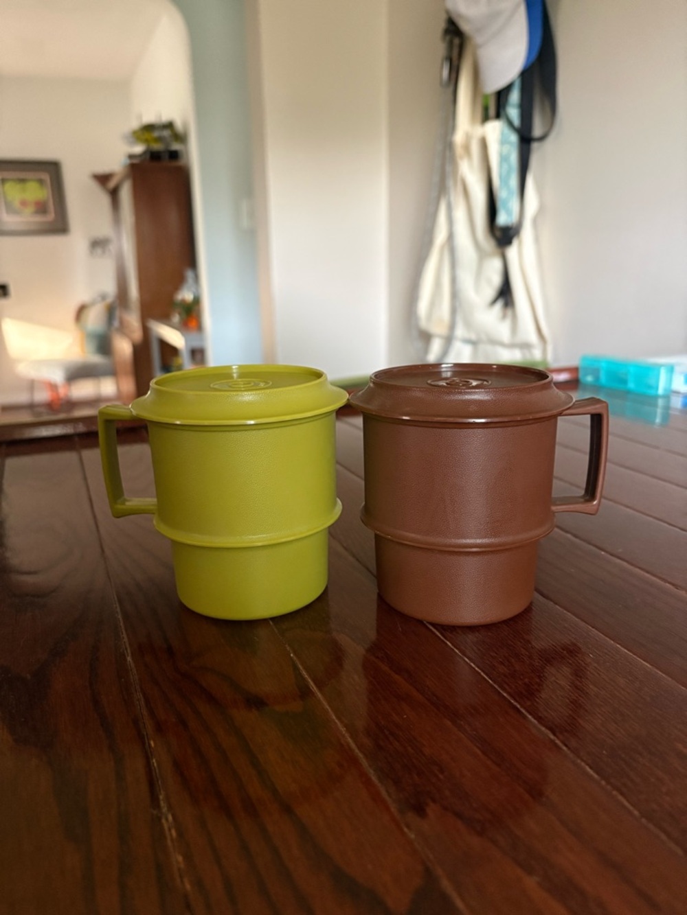 Vintage Tupperware Mugs with Lids